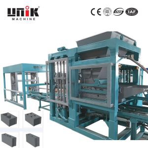 コンクリートビルディングブロック製造機