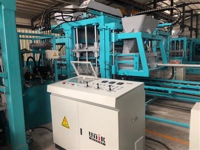 コンクリート中空ブロック製造機インド