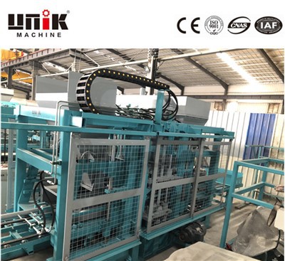 中空ブロック製造機